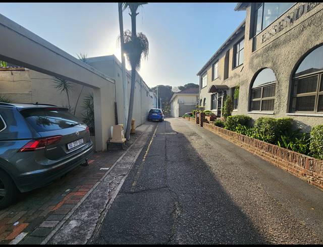 7 BEDROOM SECTIONAL TITLE FOR SALE IN MUSGRAVE